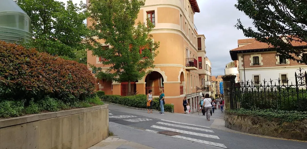Estudio Independiente Forget Me Not Getxo 0*,  España