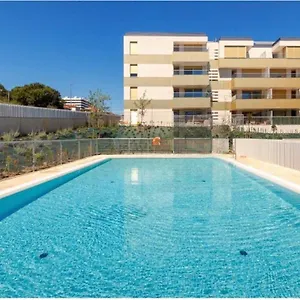 Apartamento A Estrenar Amplio Con Piscina Y Parking, Getxo
